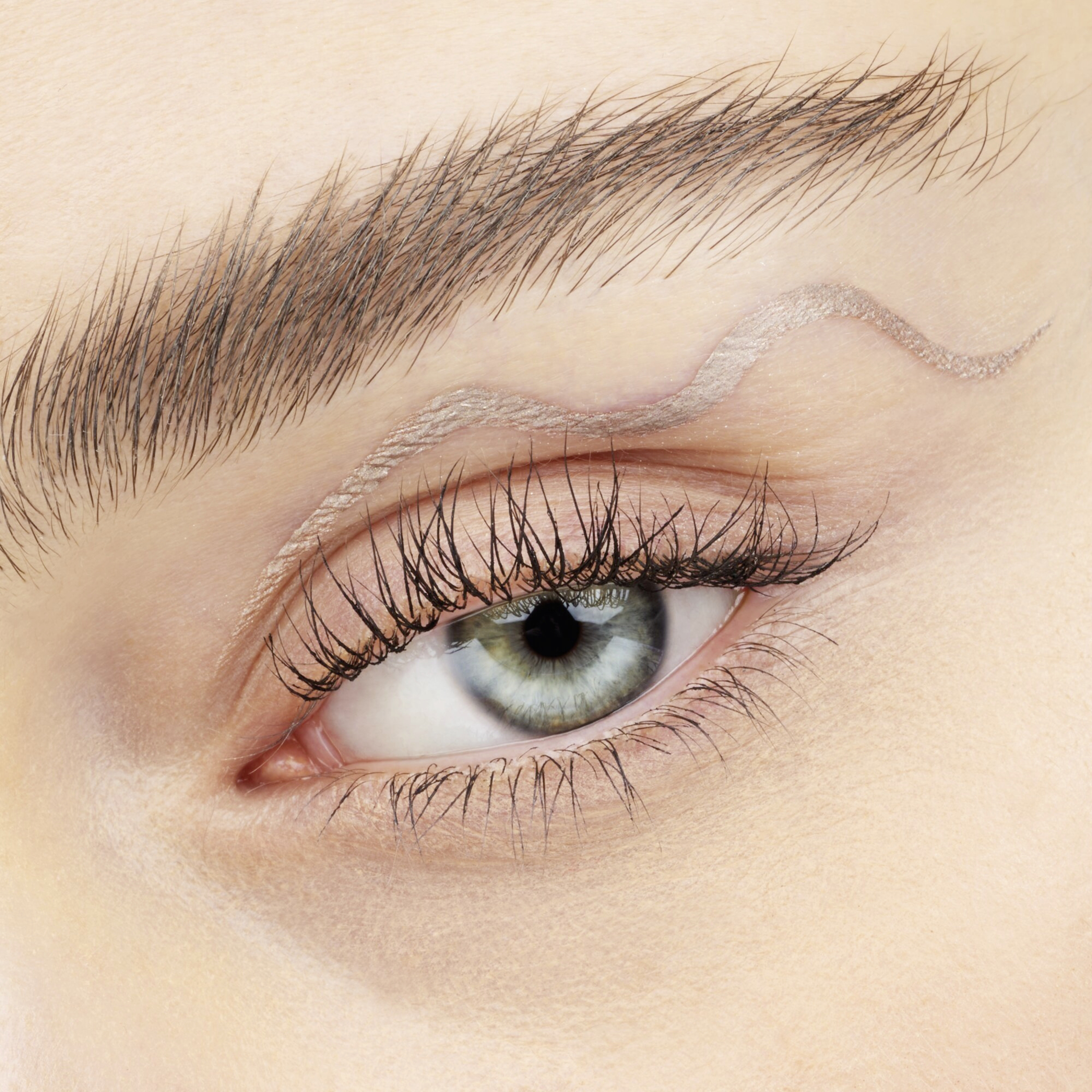 essence luminous EYE TINT liquid shadow 03 online kaufen rossmann.de