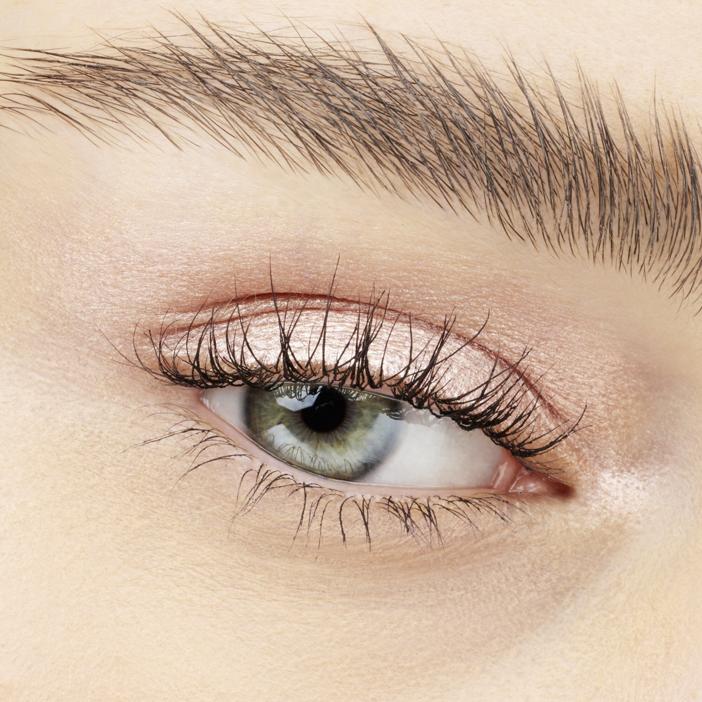 essence luminous EYE TINT liquid shadow 01 online kaufen rossmann.de