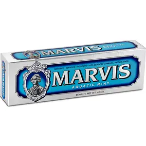 معجون أسنان بنكهة النعناع المائي