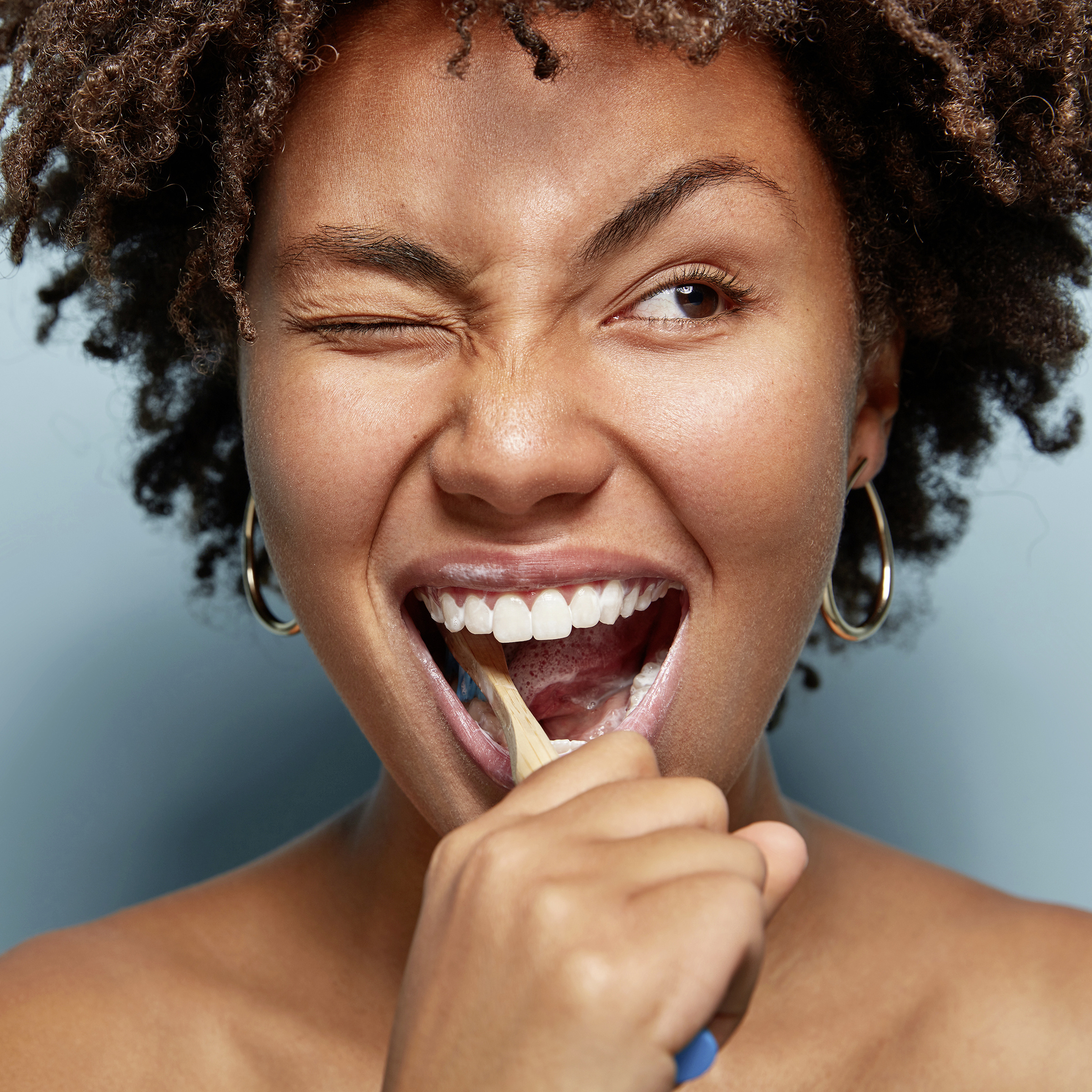 تنظيف عميق شامل + فرشاة أسنان منعشة 1+1 5