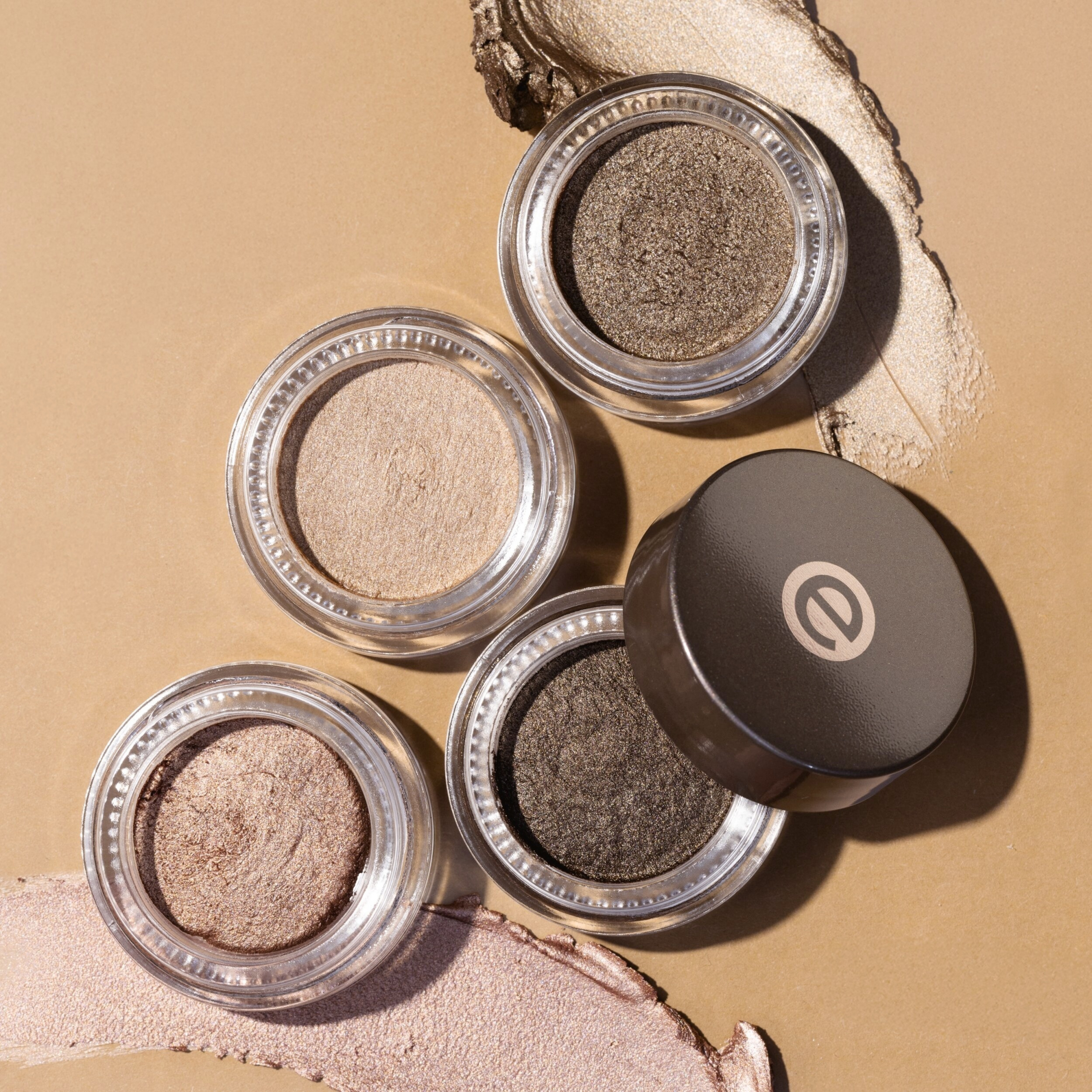 essence Cream Eyeshadow 03 Oyster