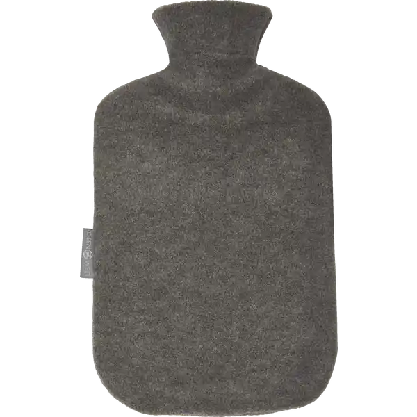 قربة ماء ساخن مع غطاء رمادي داكن