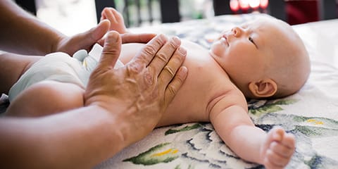 Bauchschmerzen beim Baby | rossmann.de