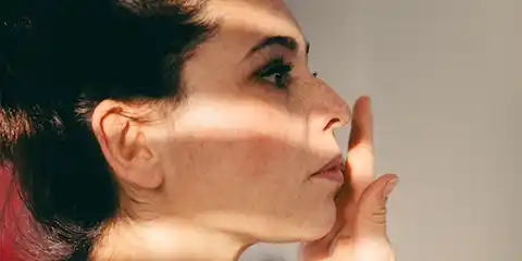 Camouflage Make-Up