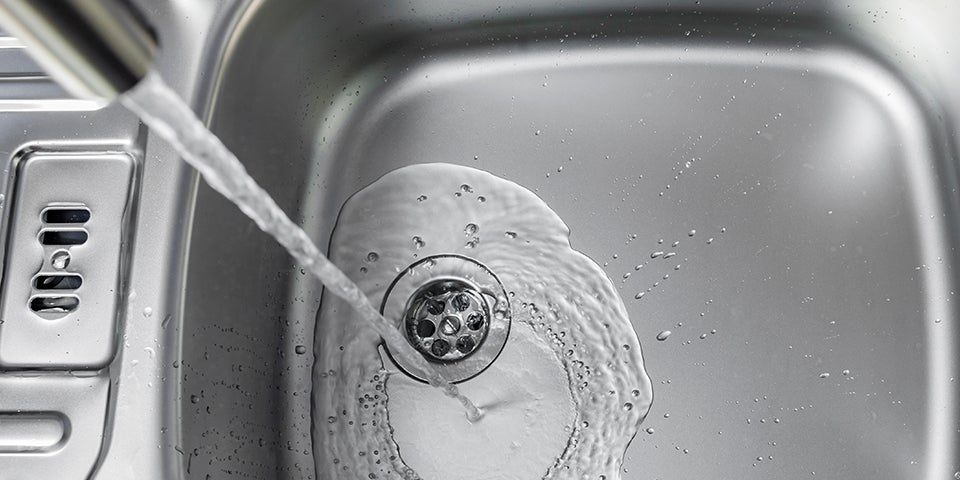 Abfluss reinigen mit Essig: Effektive und umweltfreundliche Methoden () Abfluss reinigen mit Essig: Effektive und umweltfreundliche Methoden