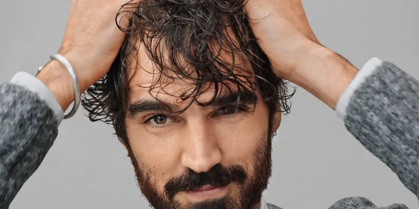 Maennerstyling_Locken_Schritt 1