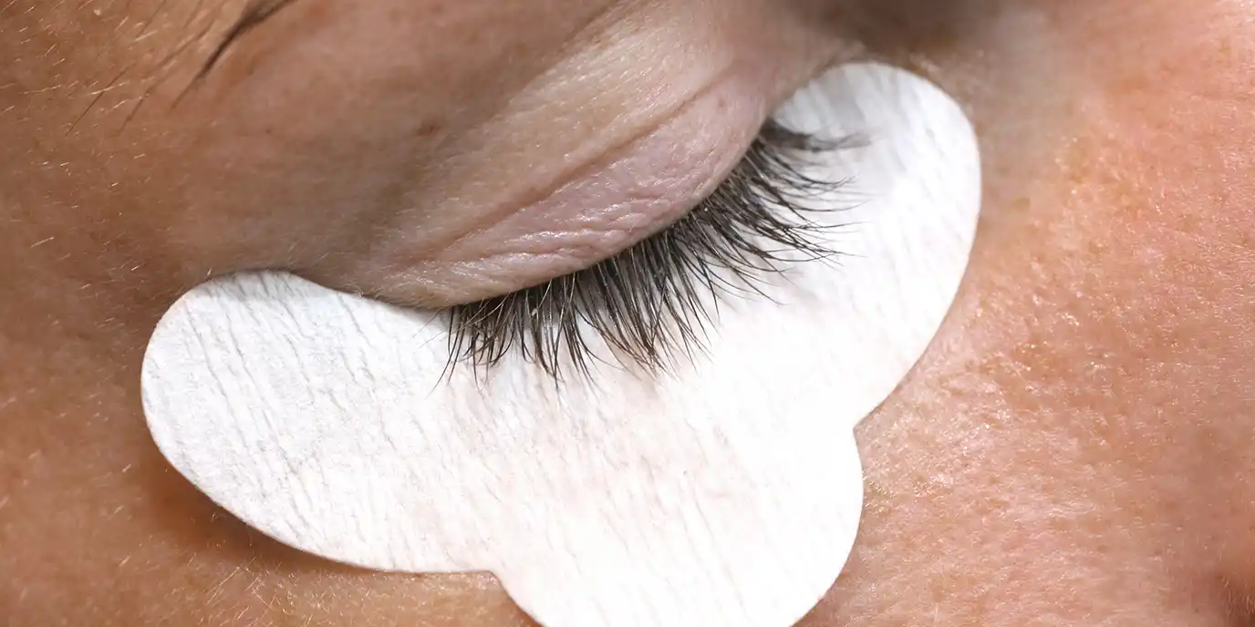 Wimpern färben: In wenigen Schritten zu schönen Wimpern | rossmann.de