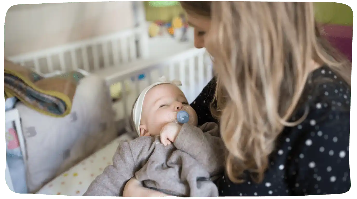 Baby im fünften Monat schläft