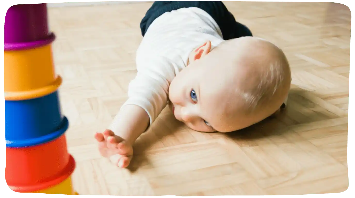 Baby im siebten Monat