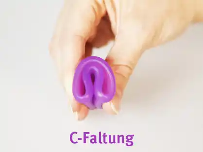 C-Faltung Menstruationstasse